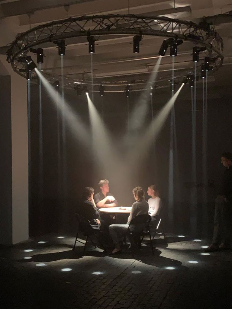 Phương Pháp Thiết Kế Khác Biệt Của Bồ Công Anh