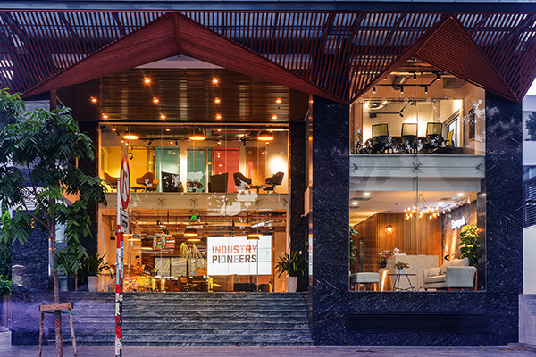 Trung Tâm UAC,Tòa nhà Minh Anh